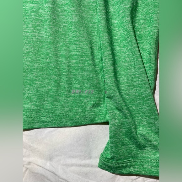 Nike Running Dri Fit Women’s 1/2 Zip Top, Size M, Green, Lightweight, EUC! - Picture 9 of 11